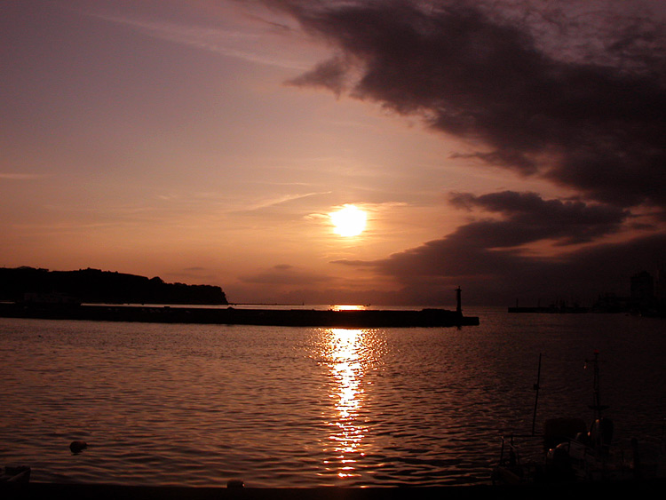 photo "Sunset at Izu" tags: landscape, sunset, water