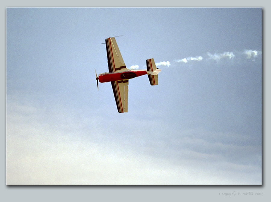 photo "Only in flight live planes!" tags: reporting, sport, 