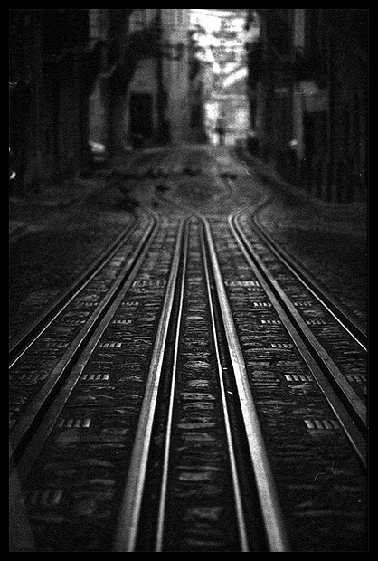 photo "lisbon@dawn 4" tags: black&white, travel, Europe