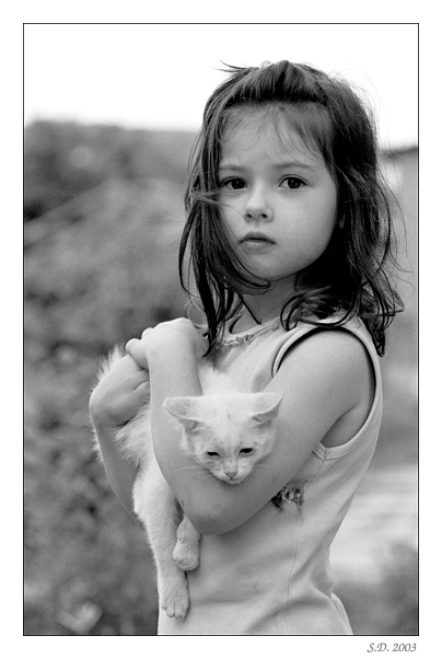 photo "I never shall give you to anybody" tags: portrait, genre, children