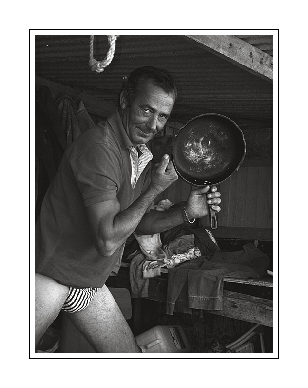 photo "Mr. Fisherman & Cook" tags: black&white, 