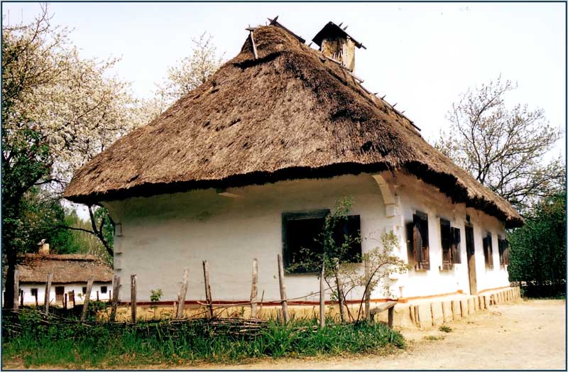 photo "The Old Ukrainian House" tags: architecture, travel, landscape, Europe