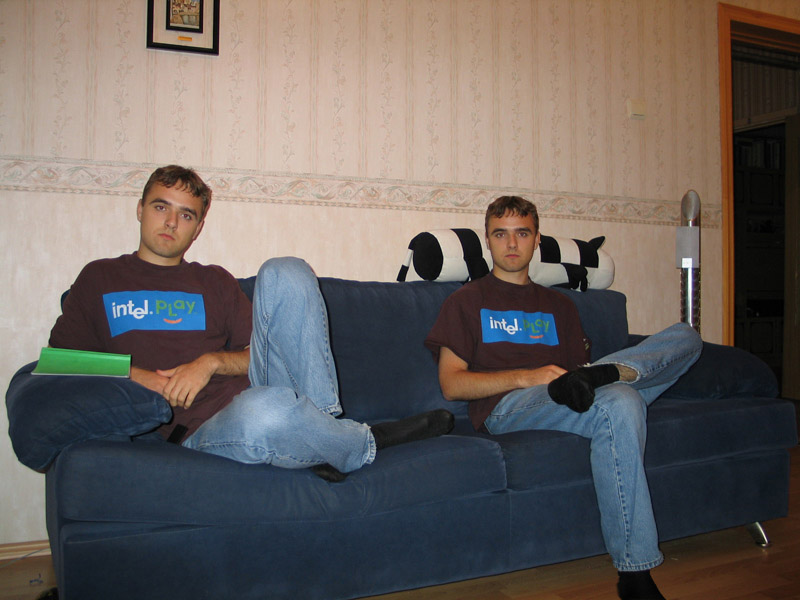 photo "Twins" tags: humor, portrait, man