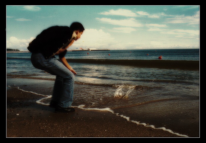 photo "...one..." tags: portrait, landscape, woman