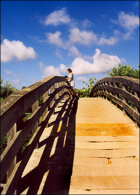 photo "Girl on the bridge" tags: genre, travel, Europe