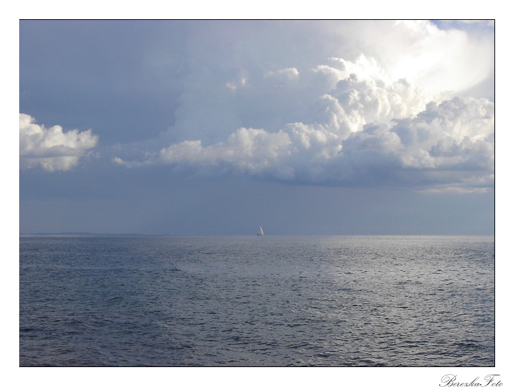 фото ""Белеет парус одинокий"....:) 4" метки: пейзаж, вода, облака