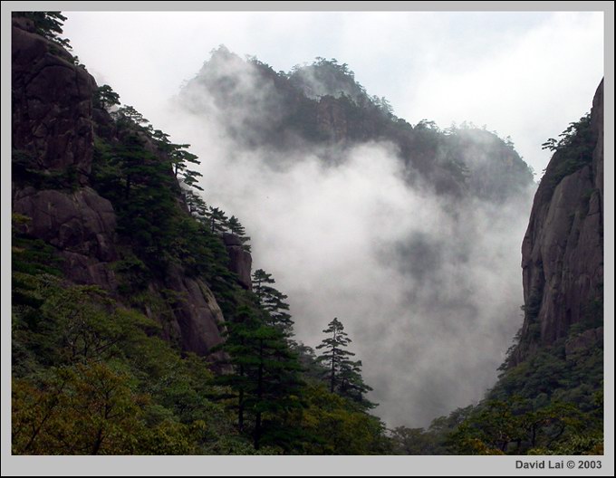 photo "HuangShan, China" tags: landscape, travel, Asia, clouds