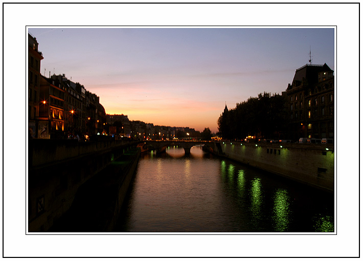 photo "The light in Calm Seine" tags: architecture, landscape, sunset