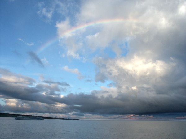 photo "Rainbow" tags: landscape, clouds, water