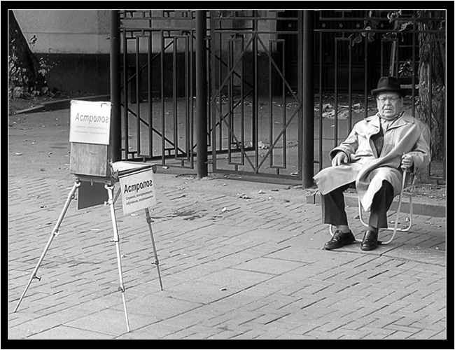 photo ""The astrologist"" tags: genre, black&white, 