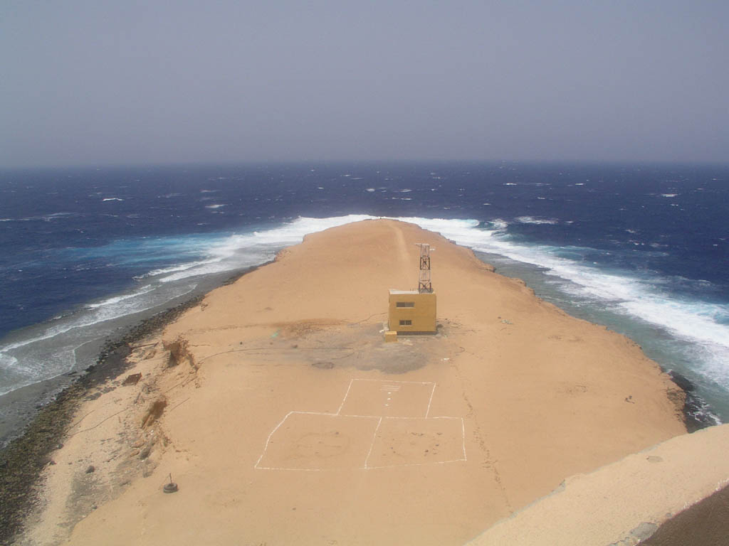 photo "The Egyptian aircraft carrier" tags: travel, landscape, Africa, summer