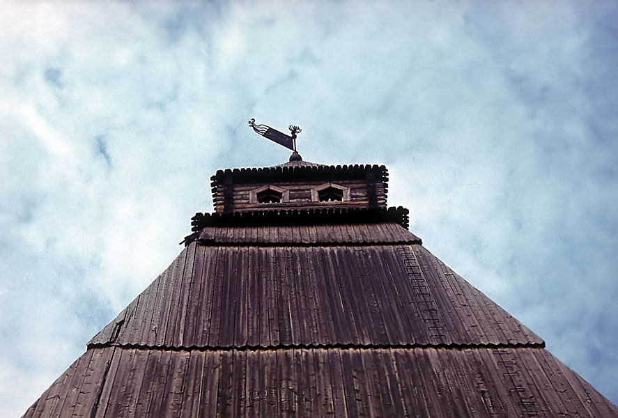 photo "Rushings in the sky #2" tags: architecture, travel, landscape, Europe