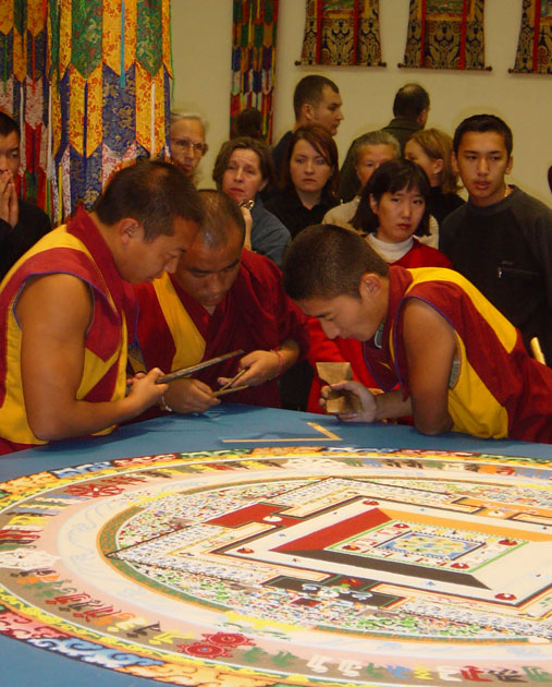 photo "Construction of mandala Kalachakra" tags: reporting, 