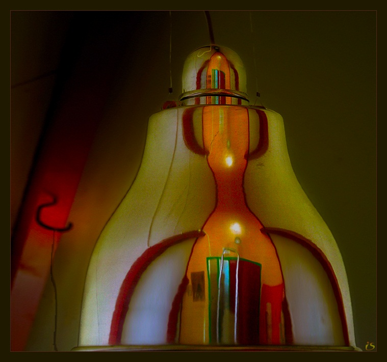 photo "Optimistical lamp with a slight suicidal bias." tags: still life, 