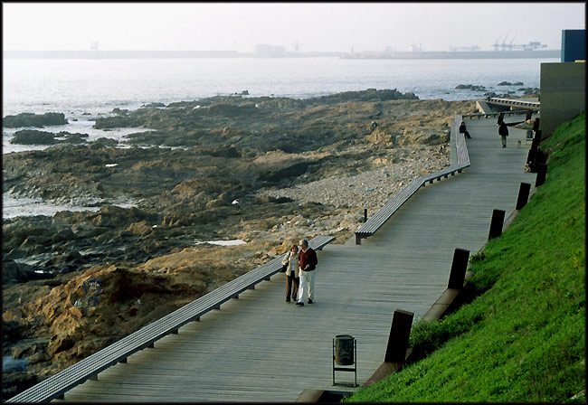 photo "Walking with you" tags: landscape, travel, Europe