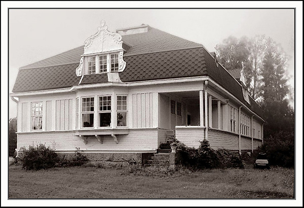photo "Mansion" tags: architecture, black&white, landscape, 