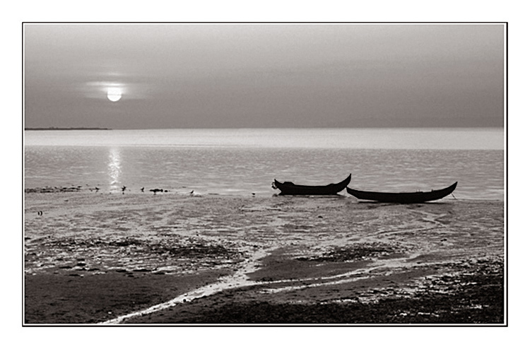 photo "Two boats" tags: landscape, sunset, water