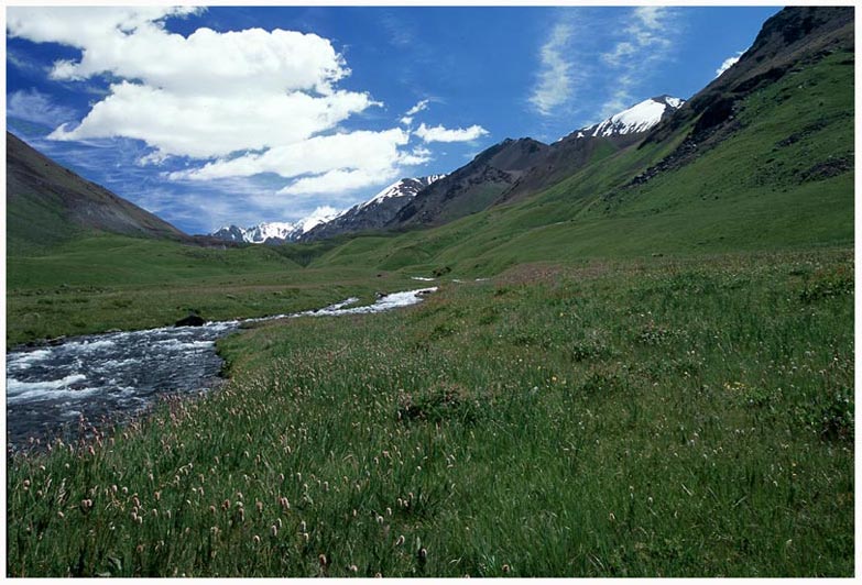 photo "green valley" tags: landscape, travel, mountains