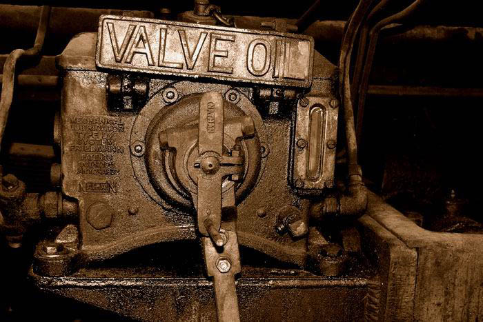 photo "Train Valve" tags: misc., 