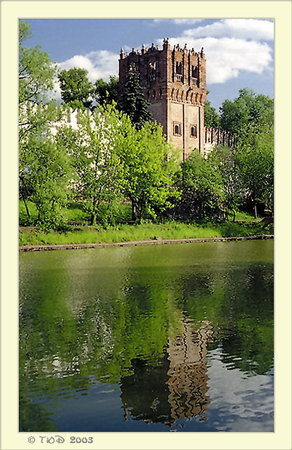 photo "A Tower" tags: architecture, landscape, 