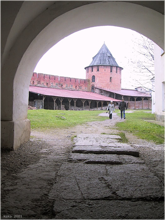 photo "Under the Arch of the Sofiysky Cathedral" tags: architecture, travel, landscape, Europe