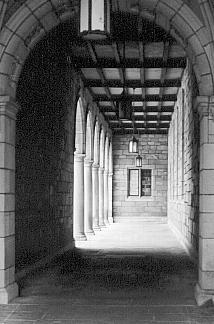 фото "South U. hallway" метки: черно-белые, архитектура, пейзаж, 