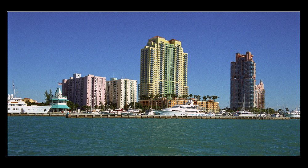 photo "Marina Miami" tags: landscape, architecture, water