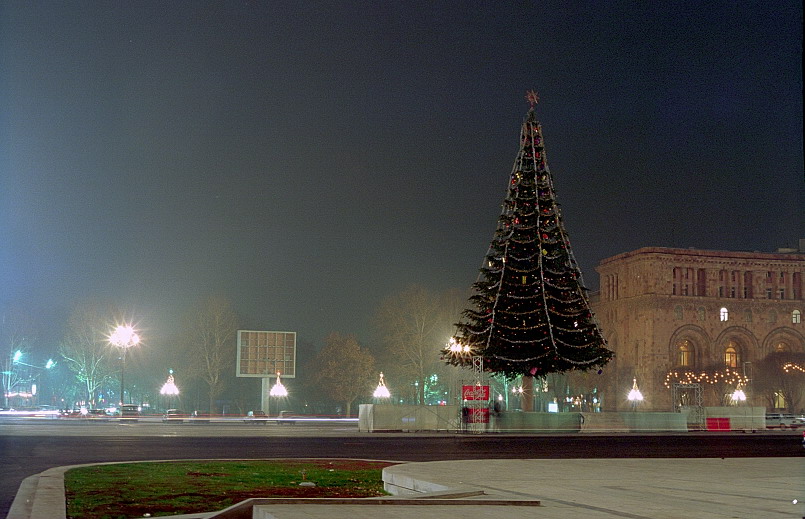 photo "New Year`s Yerevan" tags: architecture, landscape, night