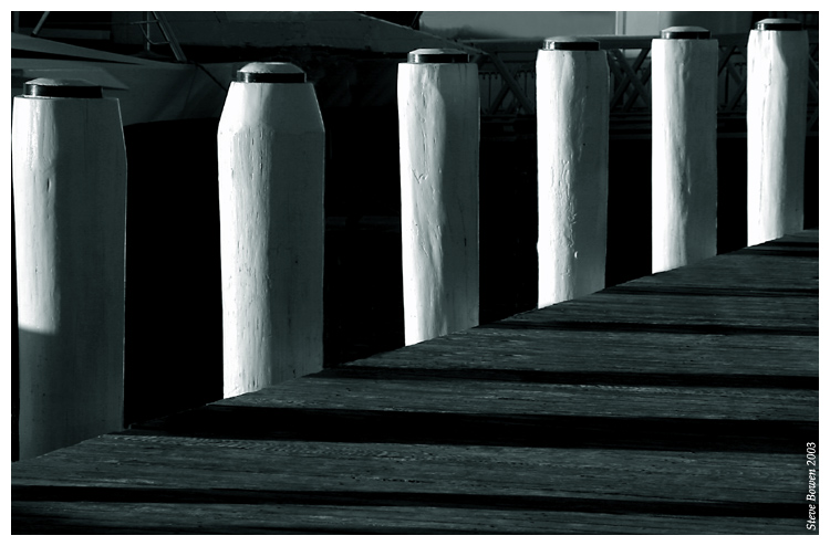 photo "Dockside" tags: black&white, architecture, landscape, 