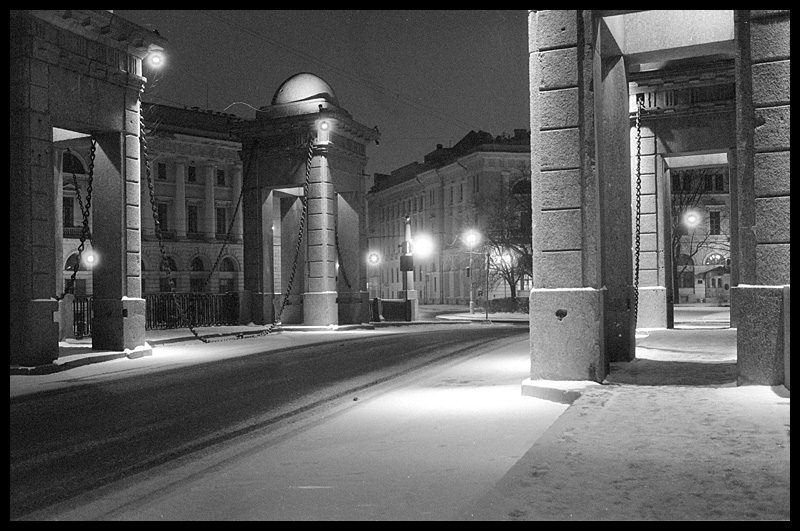 photo "Saint-Petersberg in night" tags: architecture, black&white, landscape, 