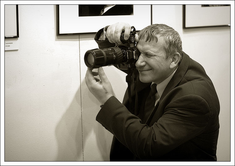 photo "Paparatsi" tags: portrait, genre, man