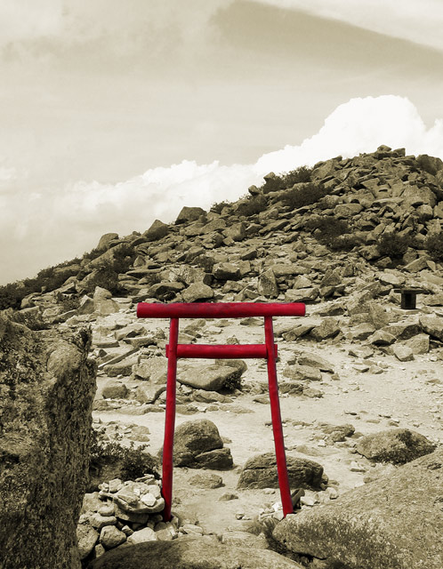 photo "Red Gate" tags: landscape, travel, Asia, mountains