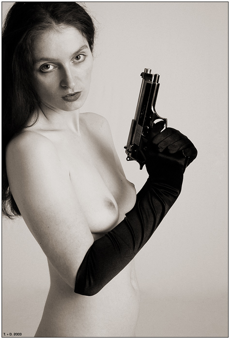photo "Gunwoman" tags: nude, portrait, woman