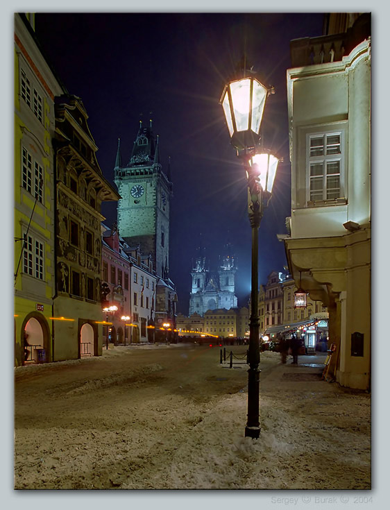 photo "Night etude with intermittent warning light" tags: travel, architecture, landscape, Europe