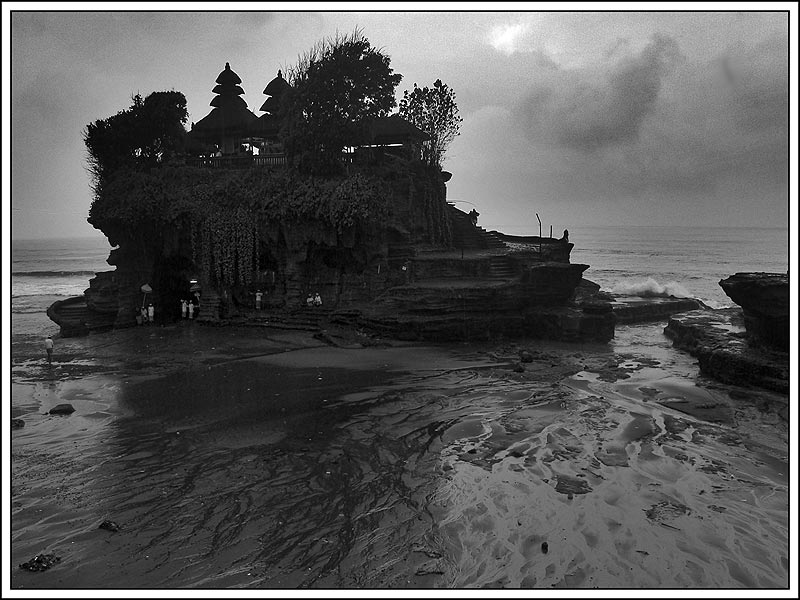 photo "TanahLot" tags: landscape, travel, Asia, water