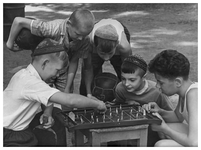 photo "Players" tags: old-time, 