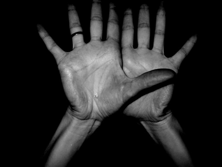 фото "руки" метки: черно-белые, абстракция, 