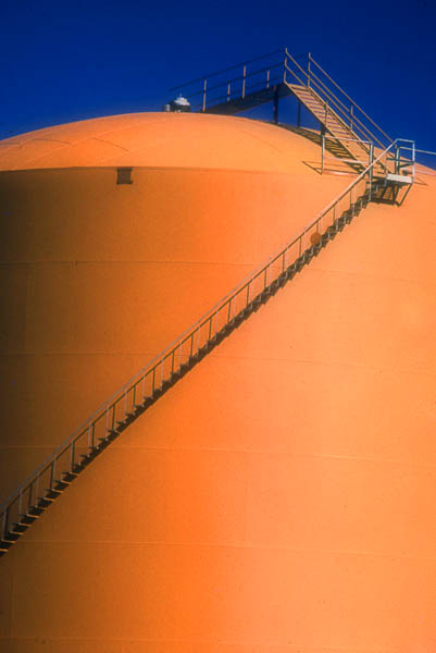 photo "oil tank" tags: misc., 