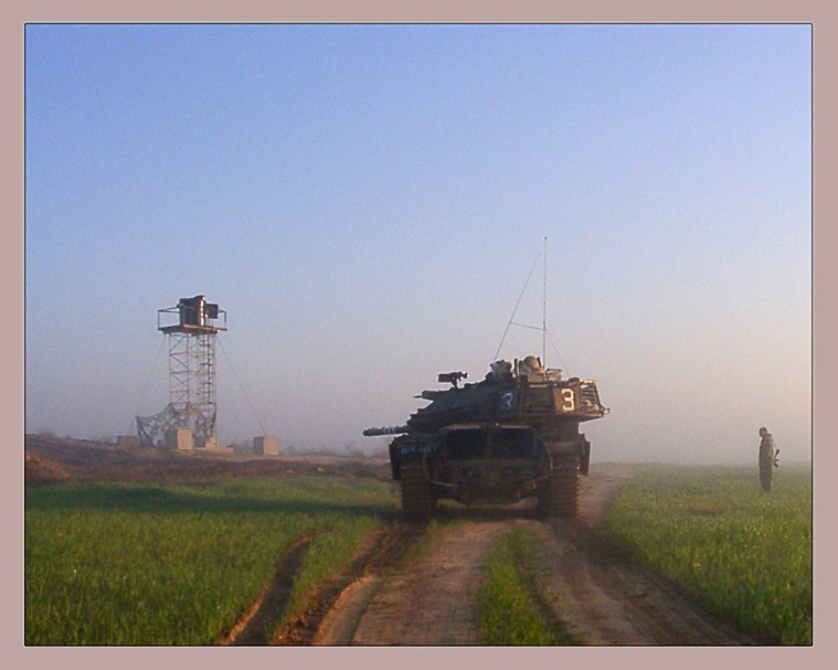 фото "Военный пейзаж. Диагональ." метки: репортаж, 