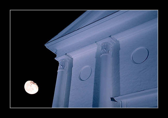 photo "Line" tags: landscape, architecture, night