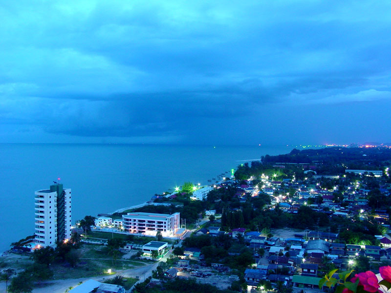 photo "The night after the rain..." tags: travel, Asia