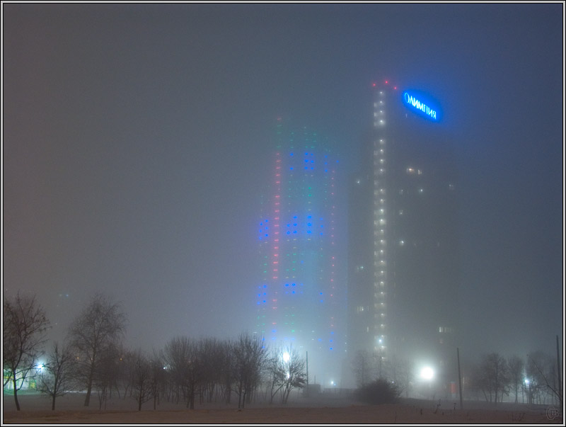 photo "The towers of light" tags: architecture, landscape, night