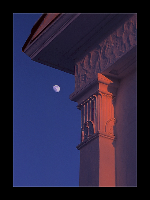 photo "Painted by the sun" tags: architecture, landscape, sunset