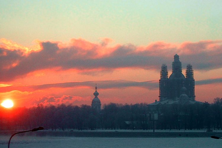 photo "Last Beam" tags: landscape, architecture, sunset