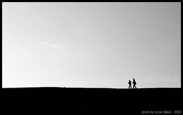 photo "Walking" tags: black&white, still life, 