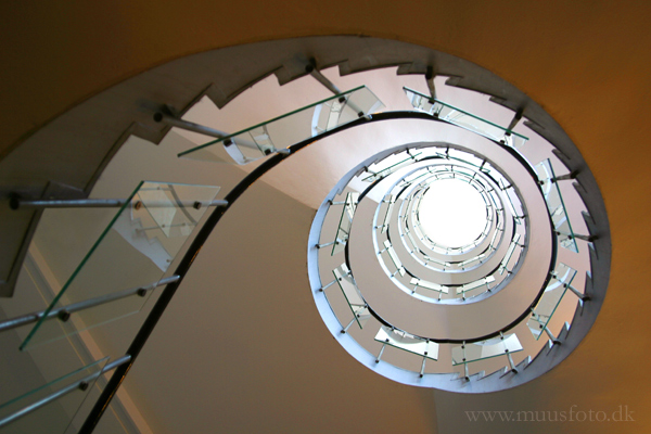 photo "Going up up up" tags: architecture, travel, landscape, Europe