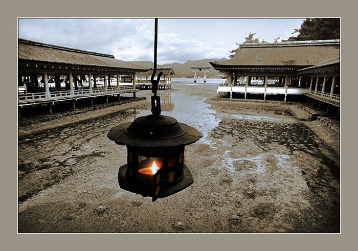 photo "OLD LANTERN..." tags: travel, architecture, landscape, Asia