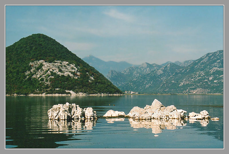 photo "rocks" tags: landscape, water