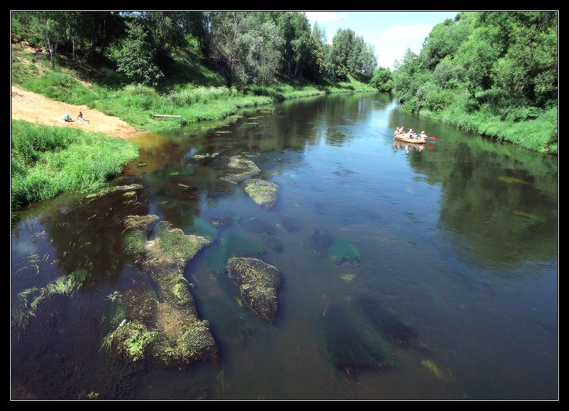 фото "Речной пейзаж с отдыхающими" метки: пейзаж, вода, лето