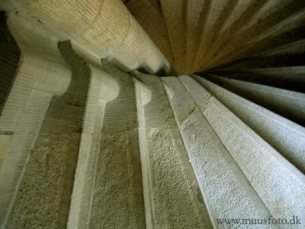 фото "Going down... fast!" метки: архитектура, абстракция, пейзаж, 